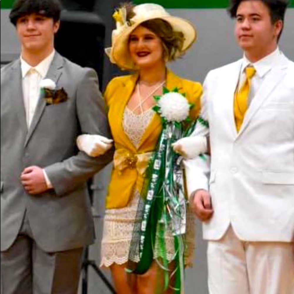 Like New!!! Full Homecoming Suit